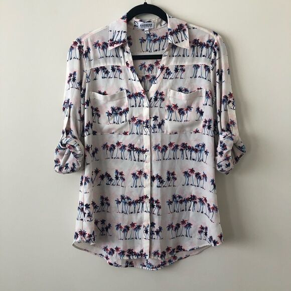 Express Portofino Palm Print Blouse - Picture 2 of 4